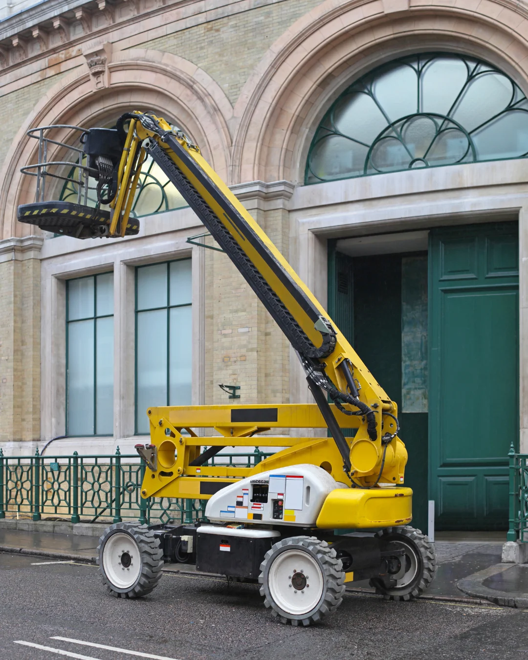 boom-lift-rental-with-operator-bangalore-elevated-work