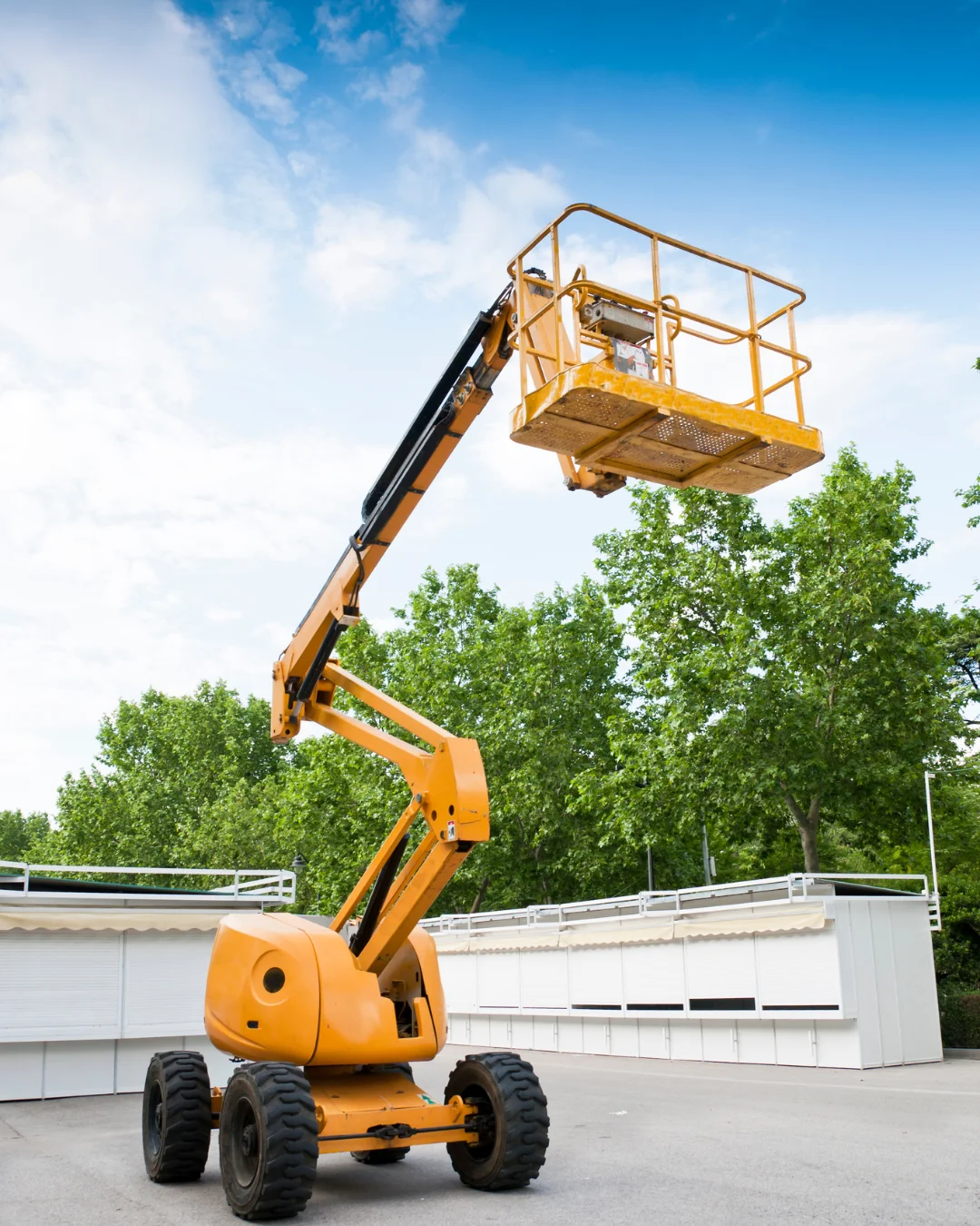 Choosing the right boom lift for Mumbai projects depends on working height, site conditions, reach, and the type of elevated work required.